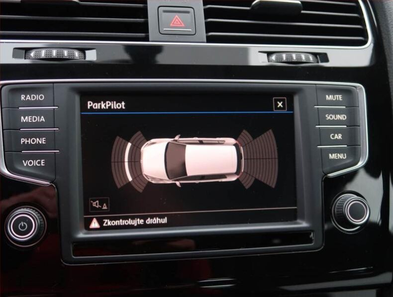 Volkswagen Golf - hlavní fotka