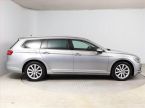 Volkswagen Passat - fotka číslo 5