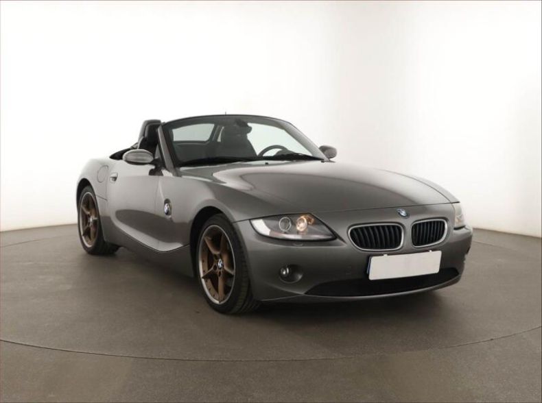 BMW Z4 - hlavní foto
