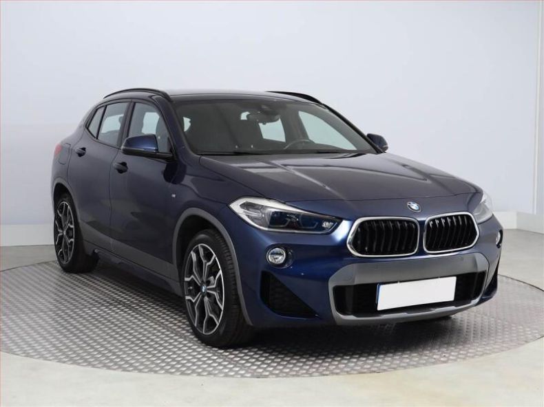 BMW X2 - hlavní foto