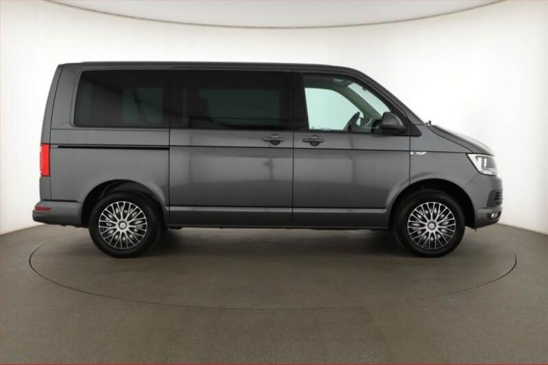 Volkswagen Caravelle - hlavní fotka