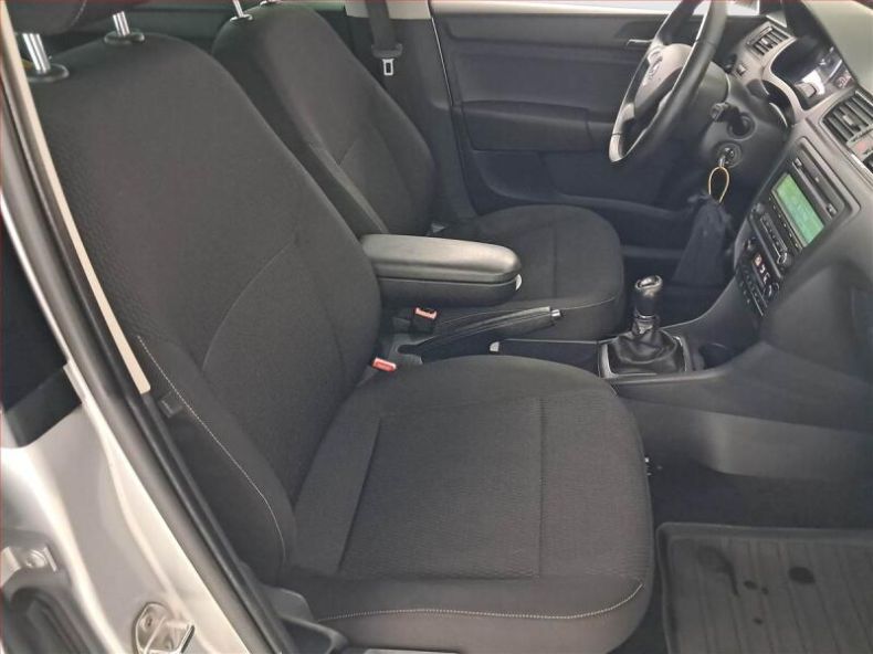 Škoda Rapid - hlavní fotka