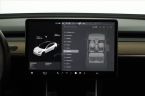 Tesla Model 3 - fotka číslo 15