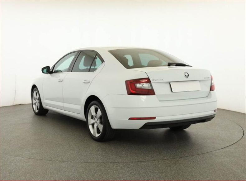 Škoda Octavia - hlavní fotka