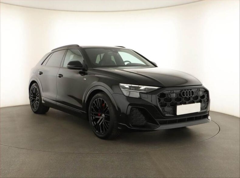 Audi Q8 - hlavní foto