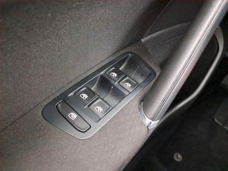 Volkswagen Golf - hlavní fotka
