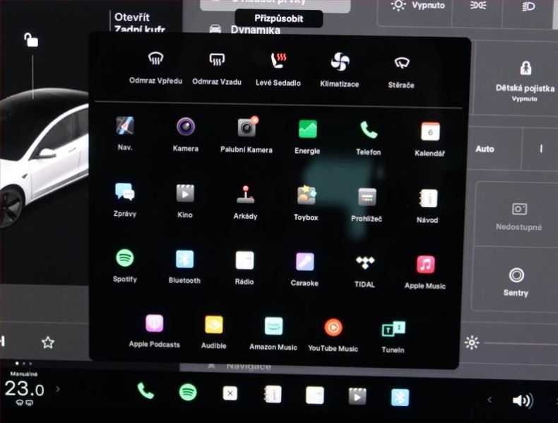 Tesla Model 3 - hlavní fotka