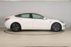 Tesla Model 3 - fotka číslo 5