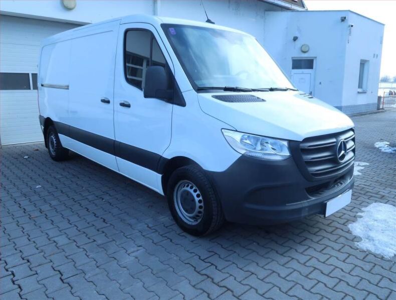 Mercedes Sprinter - hlavní foto
