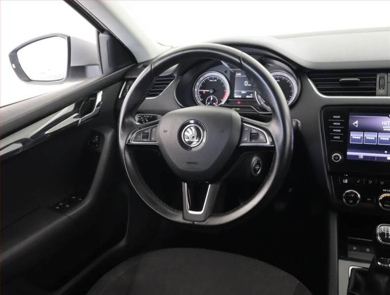 Škoda Octavia - hlavní fotka