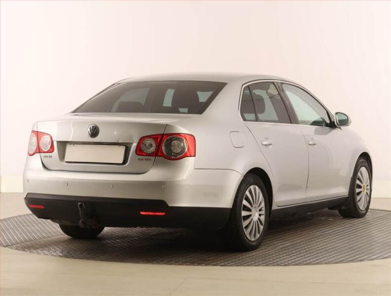 Volkswagen Jetta - hlavní fotka