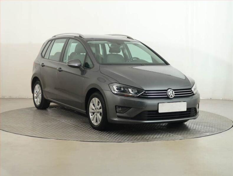 Volkswagen Golf - hlavní fotka