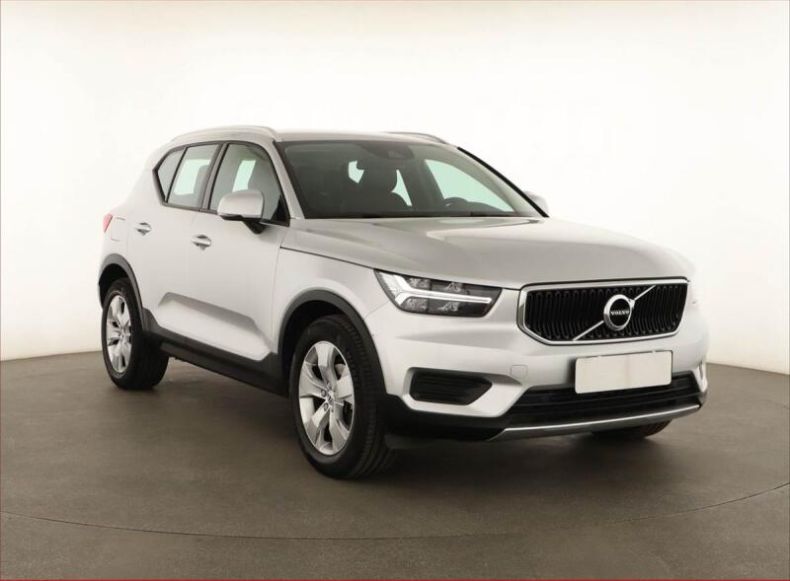 Volvo XC40 - hlavní foto