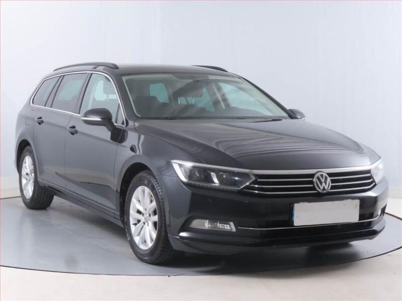 Volkswagen Passat - hlavní fotka inzerátu