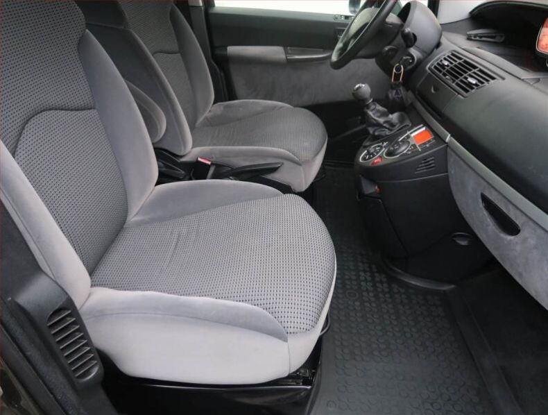 Peugeot 807 - hlavní fotka