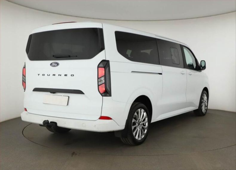 Ford Tourneo - hlavní fotka