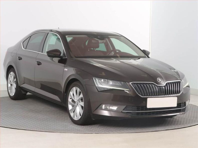 Škoda Superb - hlavní fotka