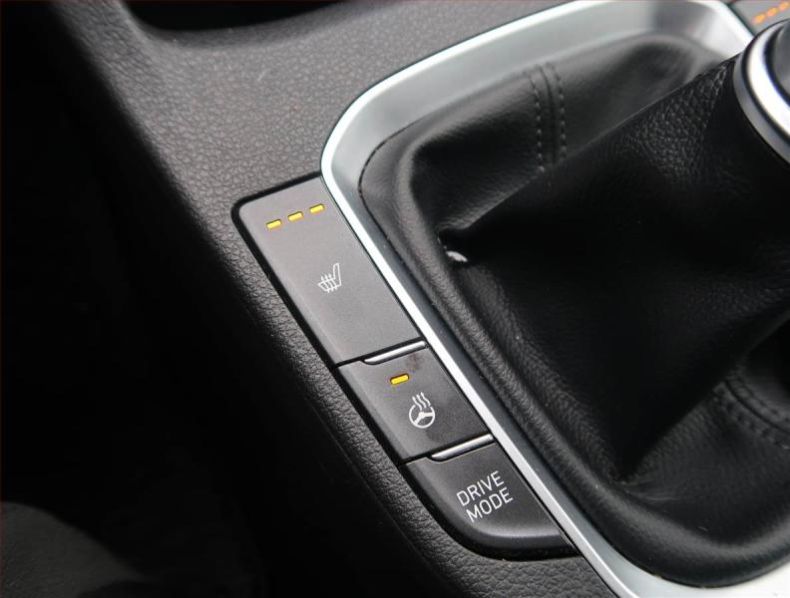 Hyundai i30 - hlavní fotka