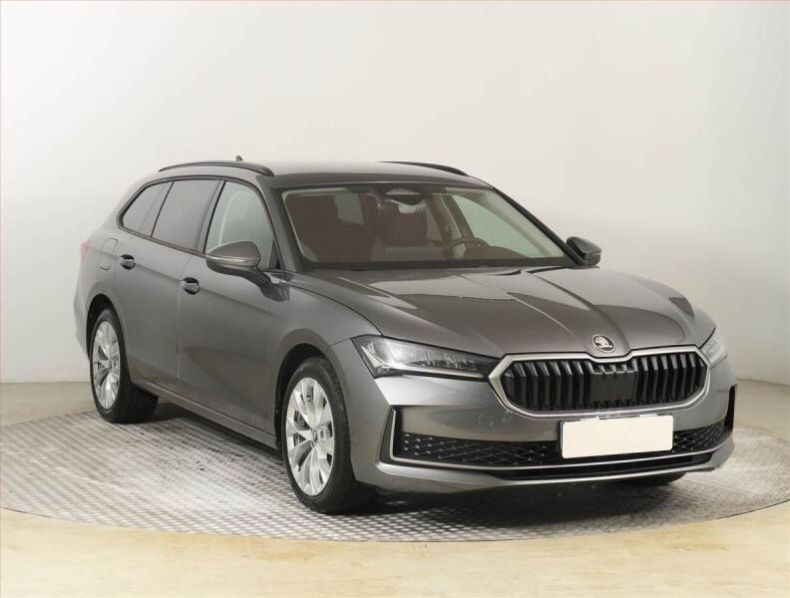 Škoda Superb - hlavní foto