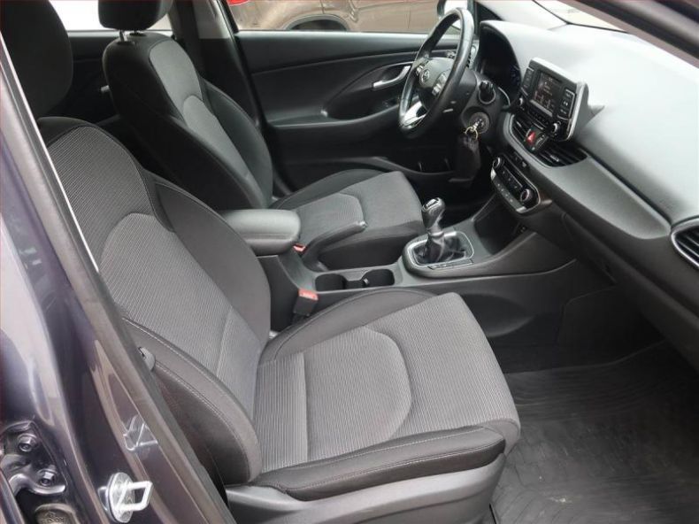 Hyundai i30 - hlavní fotka