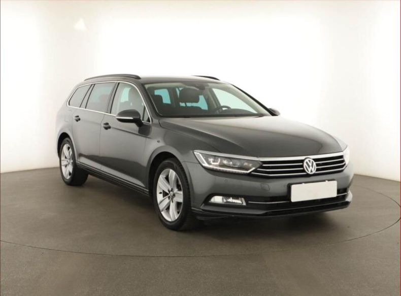 Volkswagen Passat - hlavní fotka inzerátu