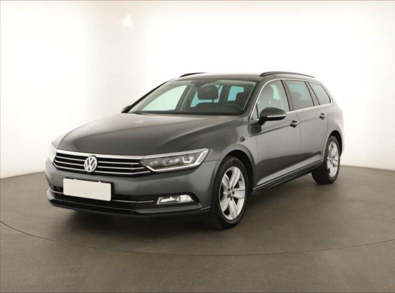 Volkswagen Passat - hlavní fotka