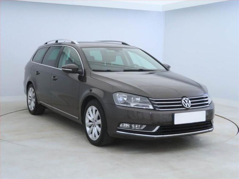 Volkswagen Passat - hlavní fotka inzerátu