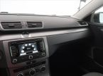 Volkswagen Passat - fotka číslo 9
