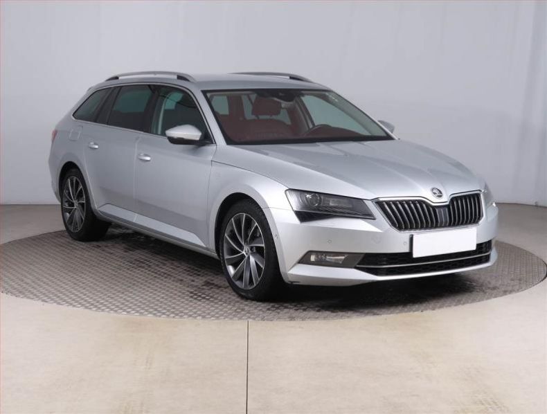 Škoda Superb - hlavní fotka