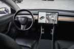 Tesla Model 3 - fotka číslo 2