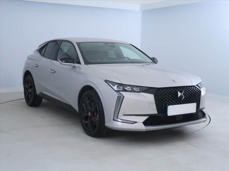 DS Automobiles DS4 - hlavní fotka