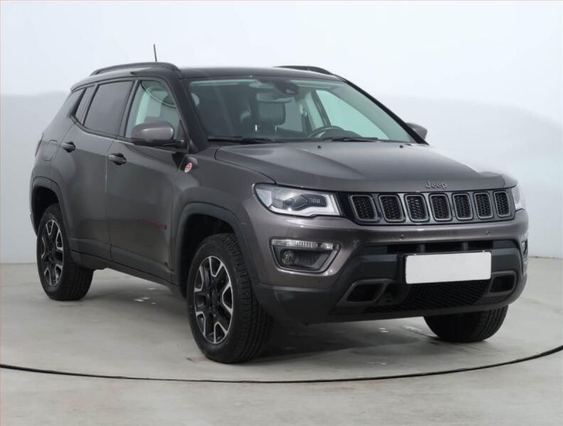 Jeep Compass - hlavní foto
