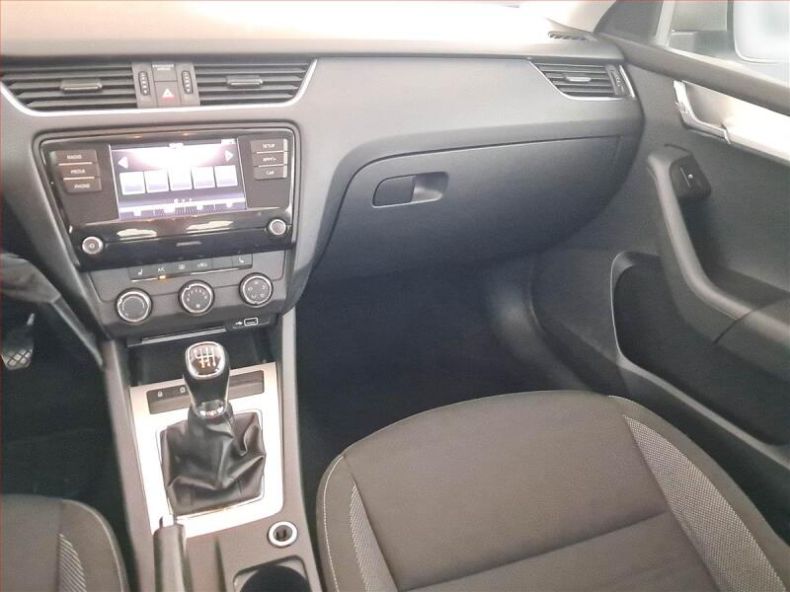 Škoda Octavia - hlavní fotka