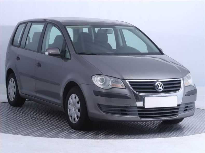 Volkswagen Touran - hlavní foto