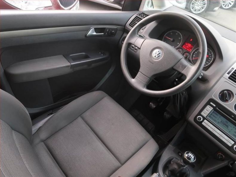 Volkswagen Touran - hlavní fotka