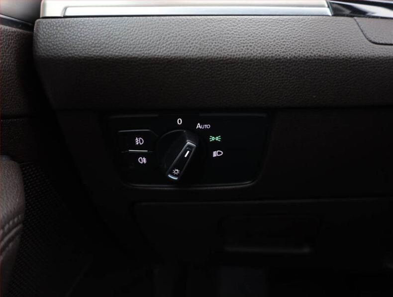 Volkswagen Passat - hlavní fotka