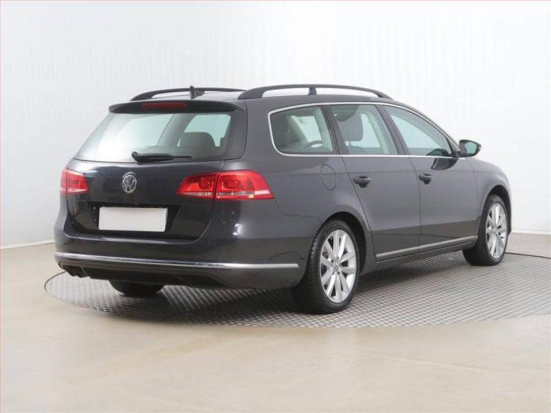Volkswagen Passat - hlavní fotka