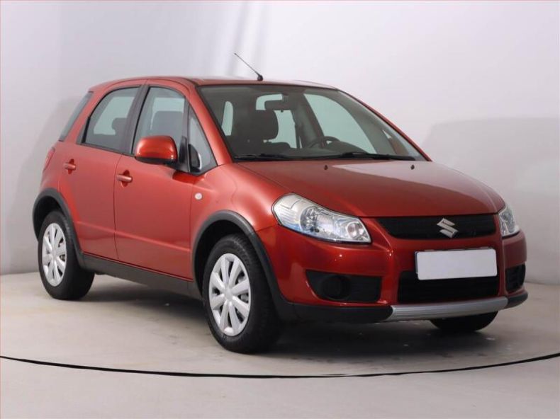 Suzuki SX4 - hlavní foto