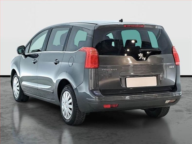Peugeot 5008 - hlavní fotka