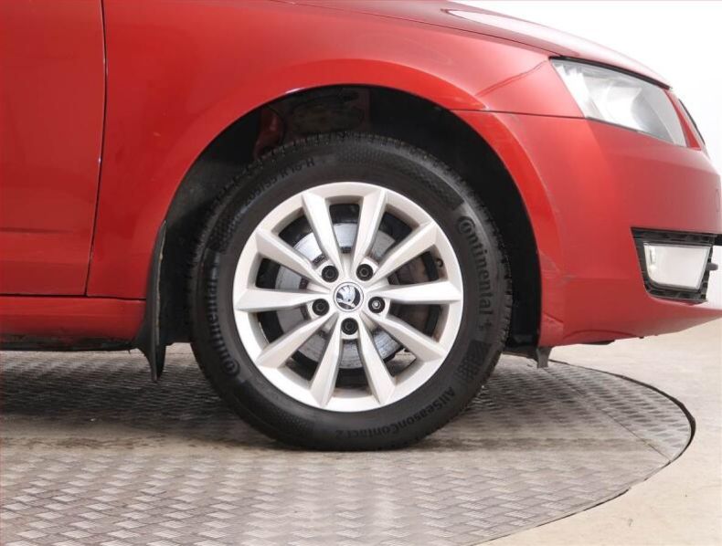 Škoda Octavia - hlavní fotka