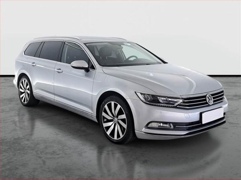 Volkswagen Passat - hlavní fotka inzerátu