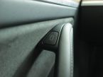 Tesla Model Y - fotka číslo 20