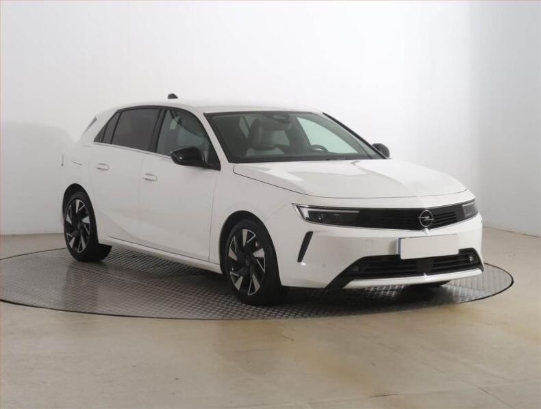 Opel Astra - hlavní foto