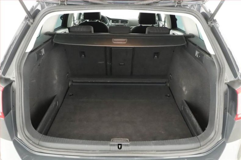 Volkswagen Golf - hlavní fotka