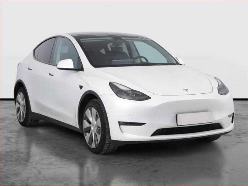 Tesla Model Y - hlavní fotka inzerátu