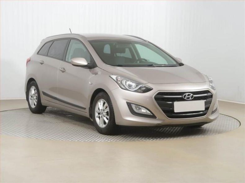Hyundai i30 - hlavní foto