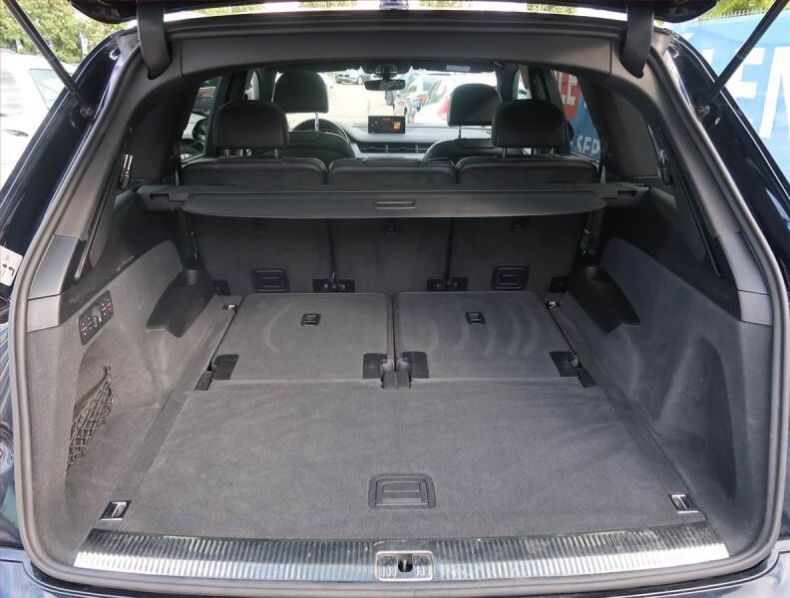 Audi Q7 - hlavní fotka