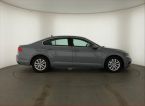 Volkswagen Passat - fotka číslo 5
