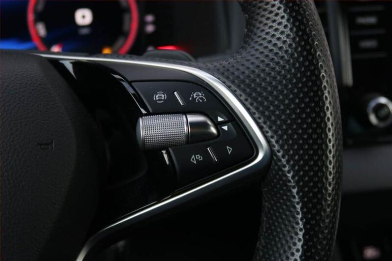 Škoda Karoq - hlavní fotka