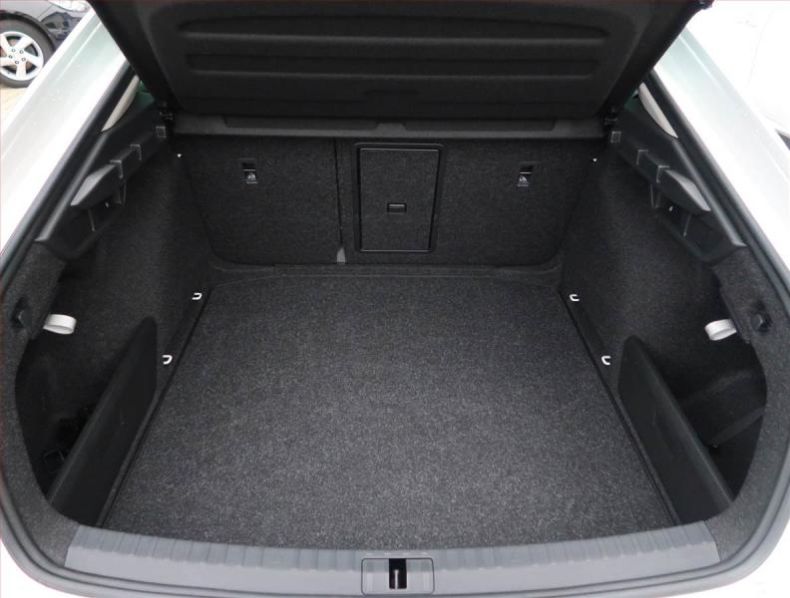 Škoda Octavia - hlavní fotka